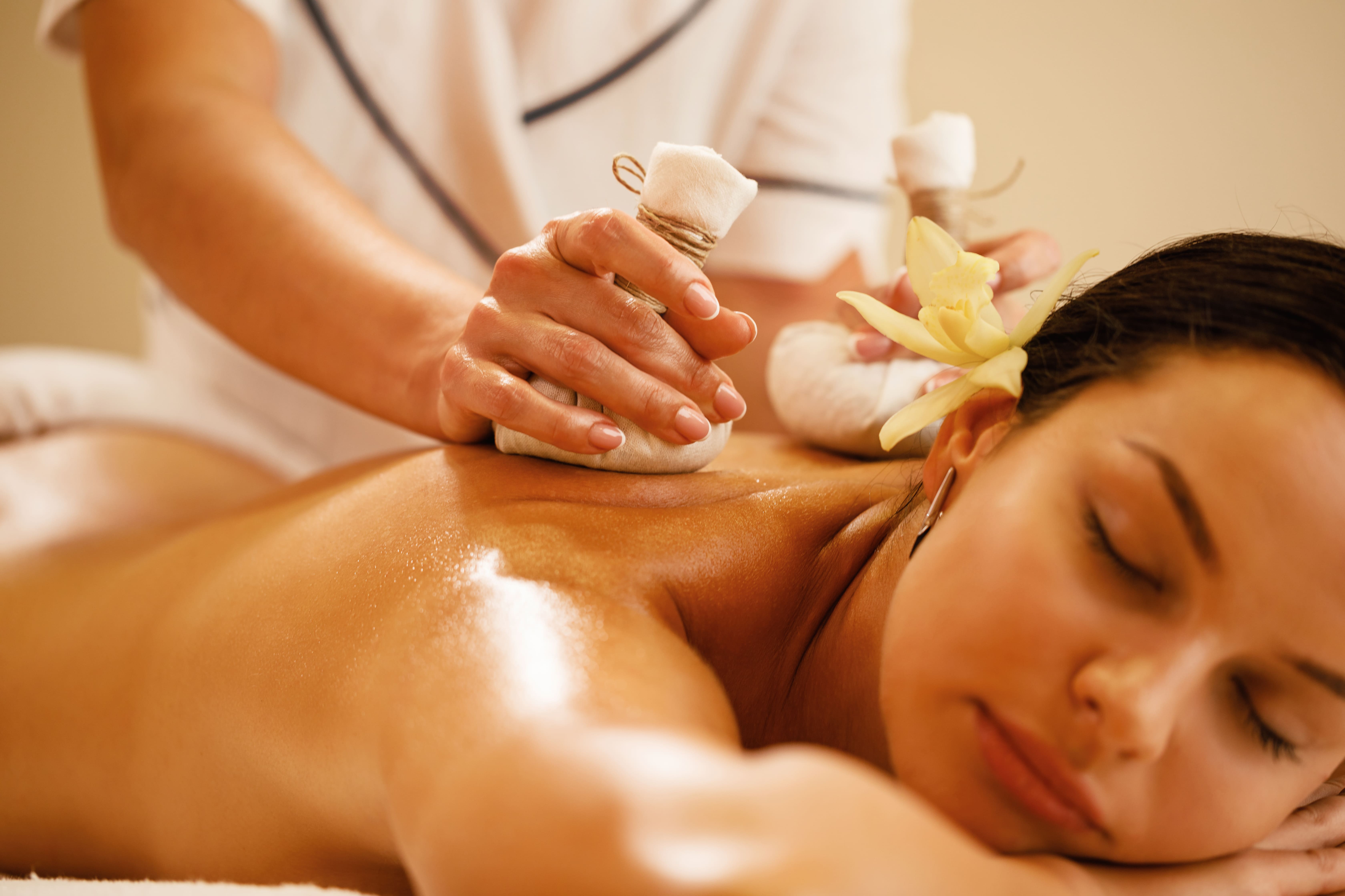 UK TVET Learning College | Herbal Ball Massage